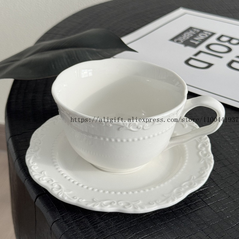 フレンチライト高級エンボス花柄コーヒーカップとプレートセット - Coffee Tea Sugar Set のレビューと価格