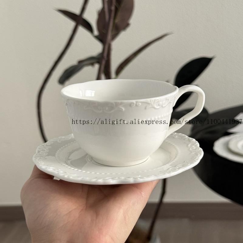 フレンチライト高級エンボス花柄コーヒーカップとプレートセット - Coffee Tea Sugar Set のレビューと価格